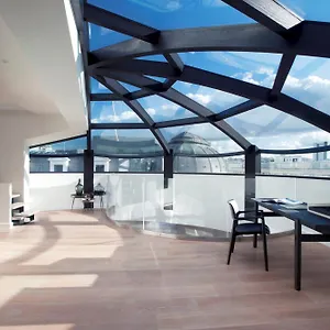Aparthotel Triplex Penthouse In The Center, Brussels